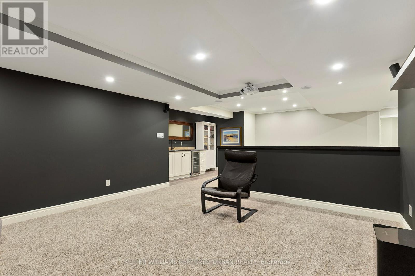 25 HERON BOULEVARD - Image 35