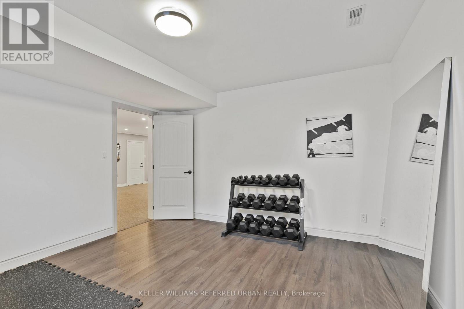 25 HERON BOULEVARD - Image 37