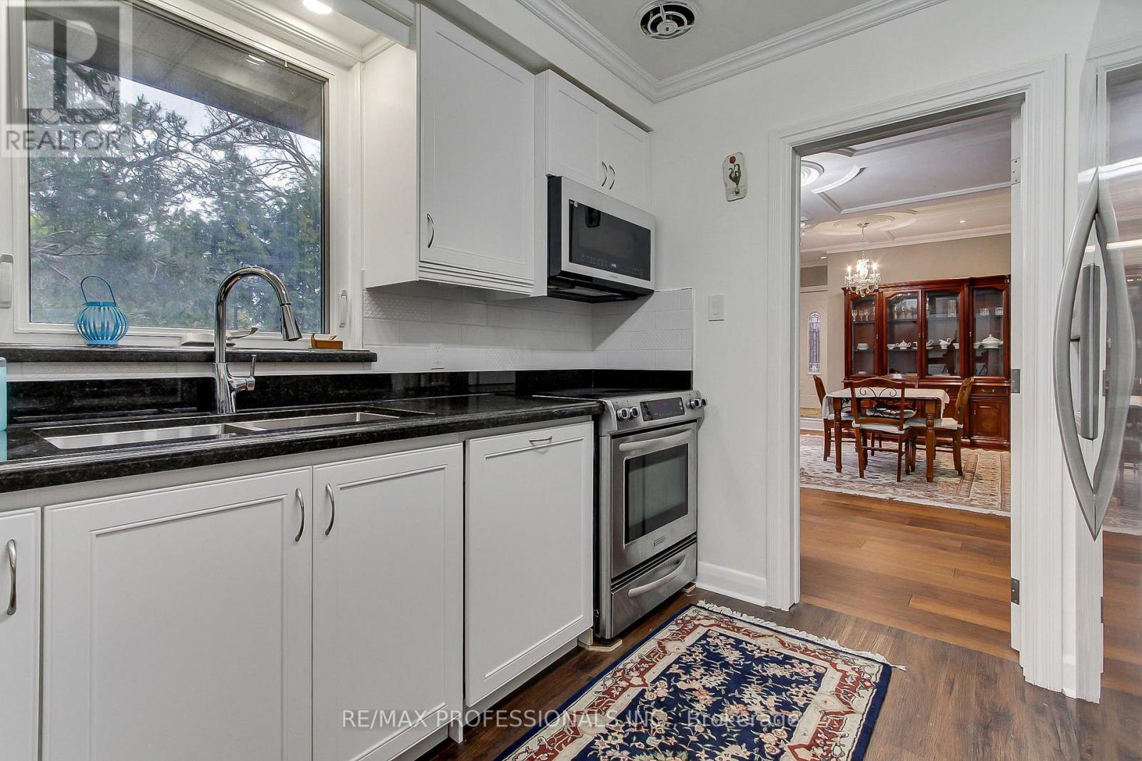 40 COWLEY AVENUE - Image 12