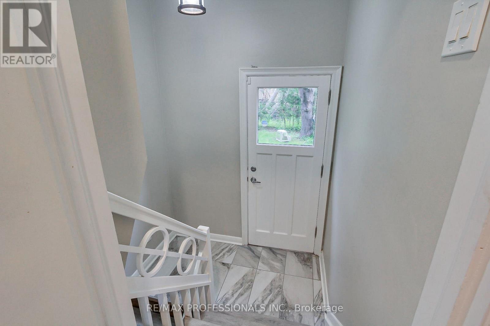 40 COWLEY AVENUE - Image 20