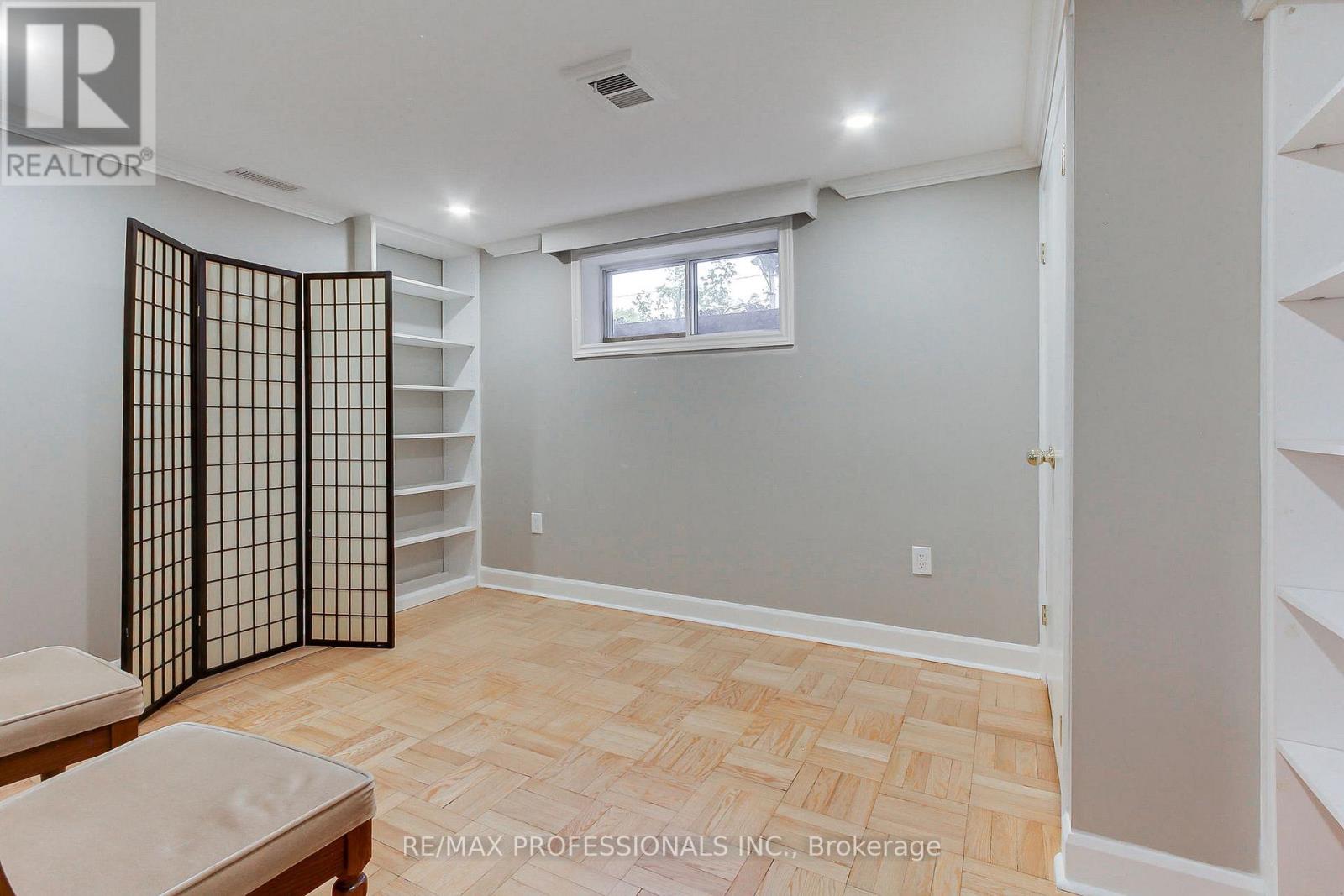 40 COWLEY AVENUE - Image 25