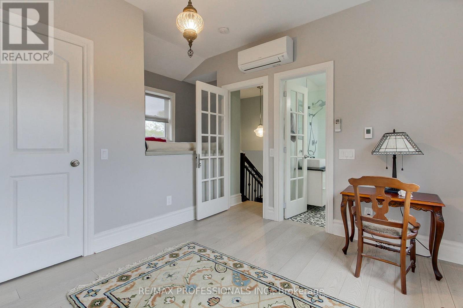 40 COWLEY AVENUE - Image 34
