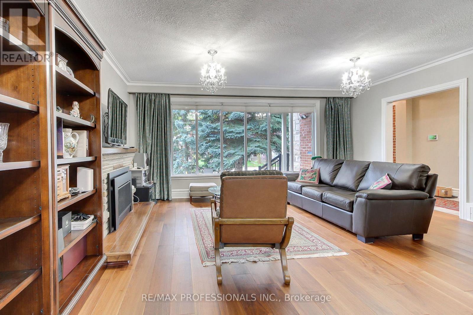 40 COWLEY AVENUE - Image 8