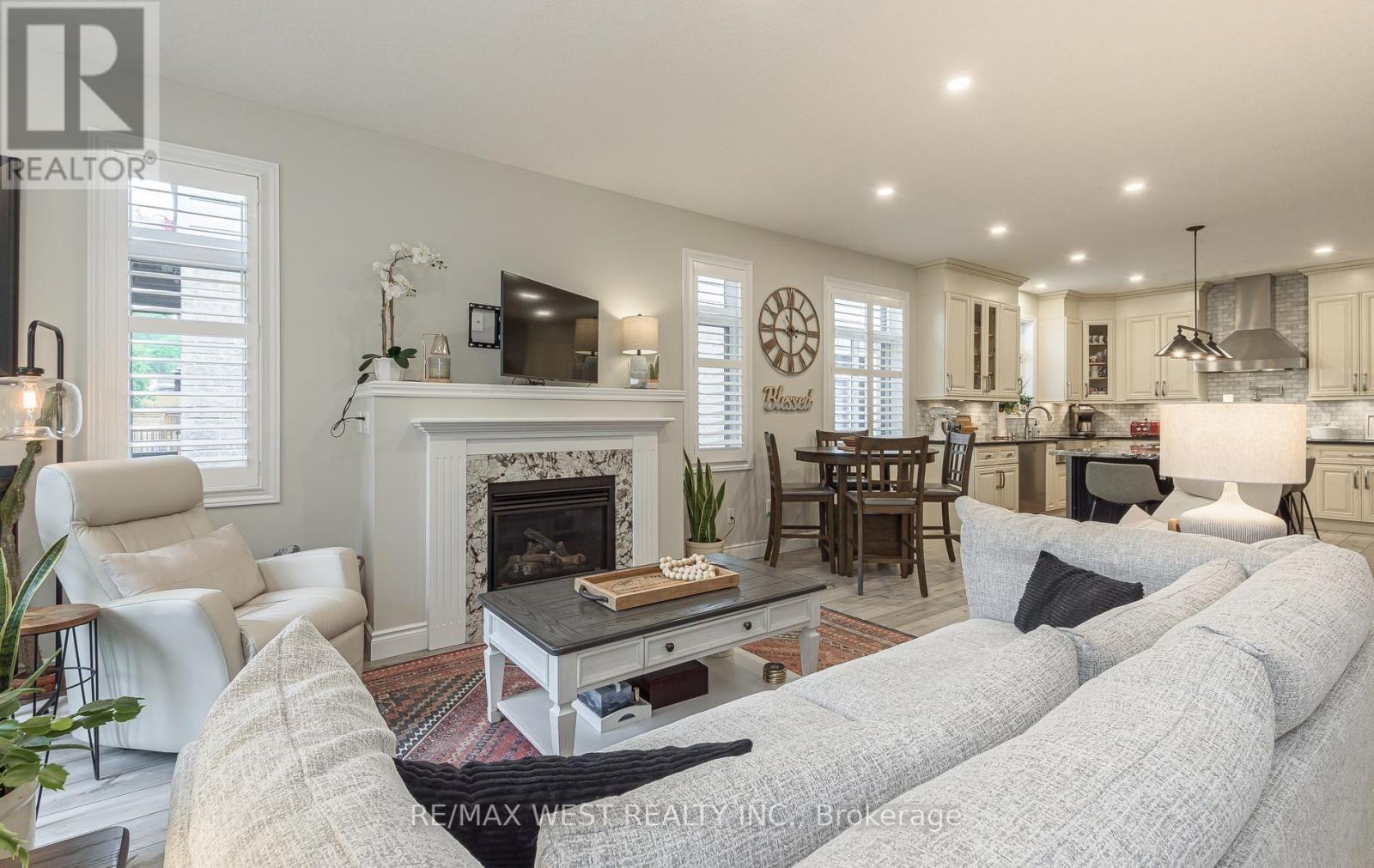 128 SAMMON DRIVE - Image 19