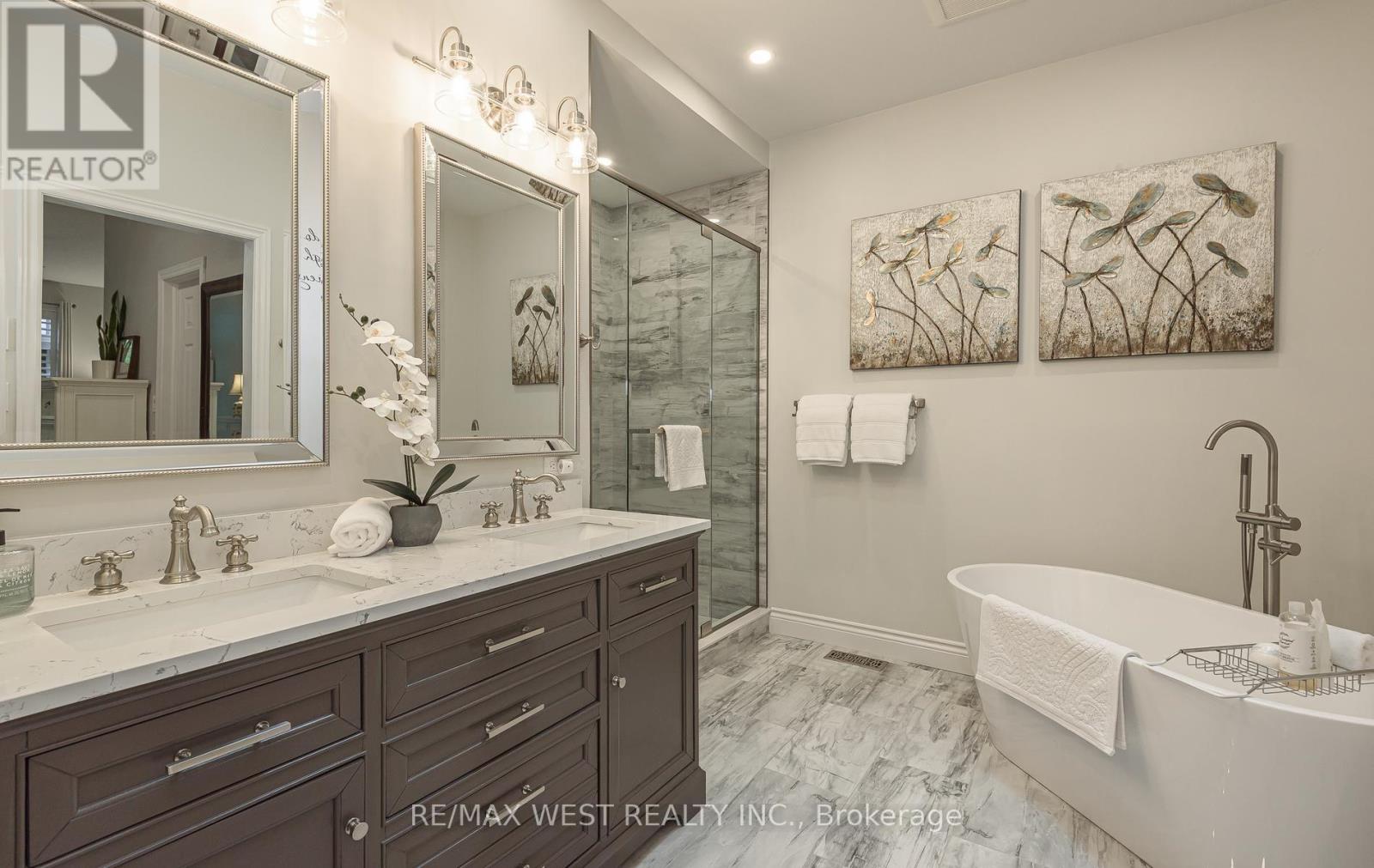 128 SAMMON DRIVE - Image 28