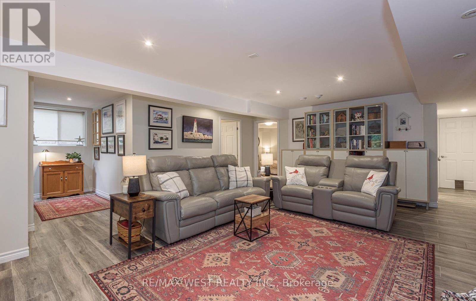 128 SAMMON DRIVE - Image 37