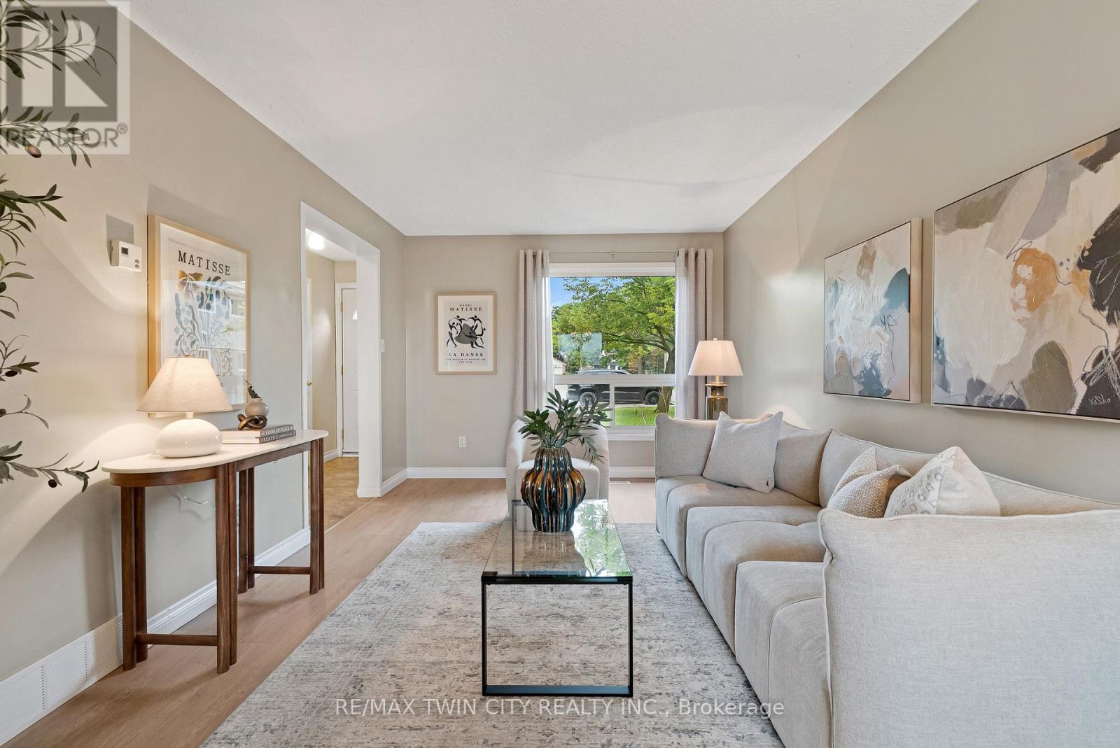 #23 25 UPPER CANADA DRIVE - Image 7