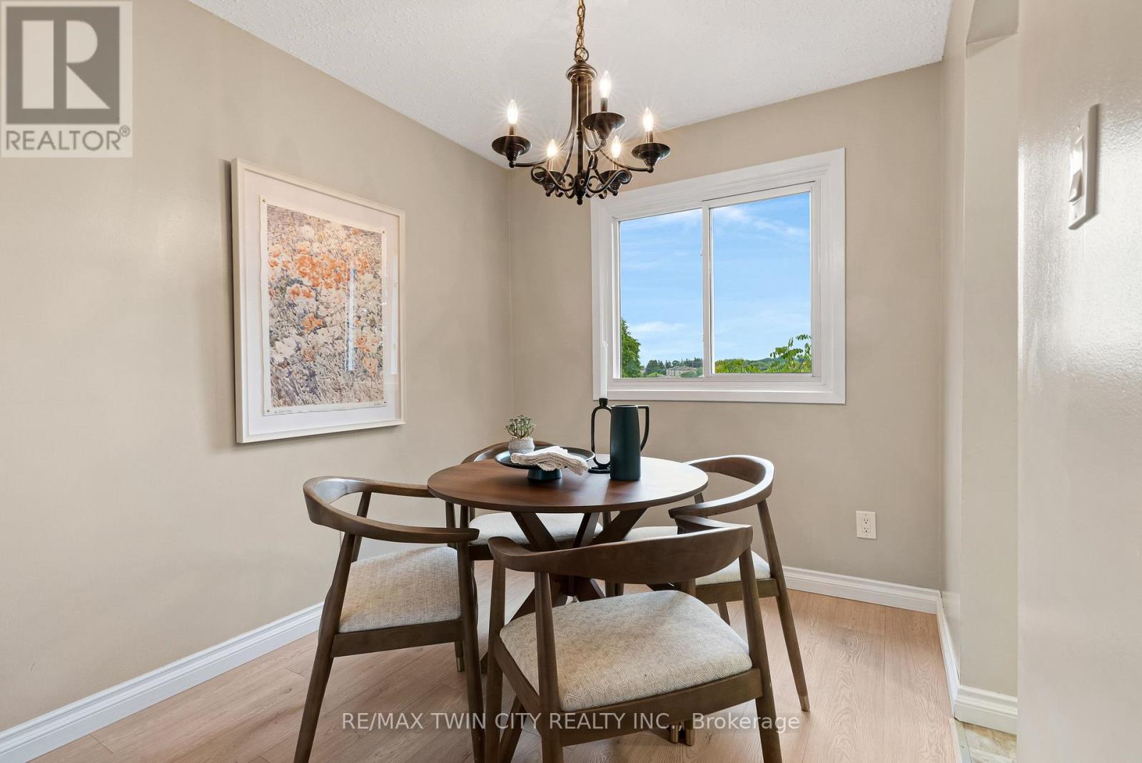 #23 25 UPPER CANADA DRIVE - Image 8
