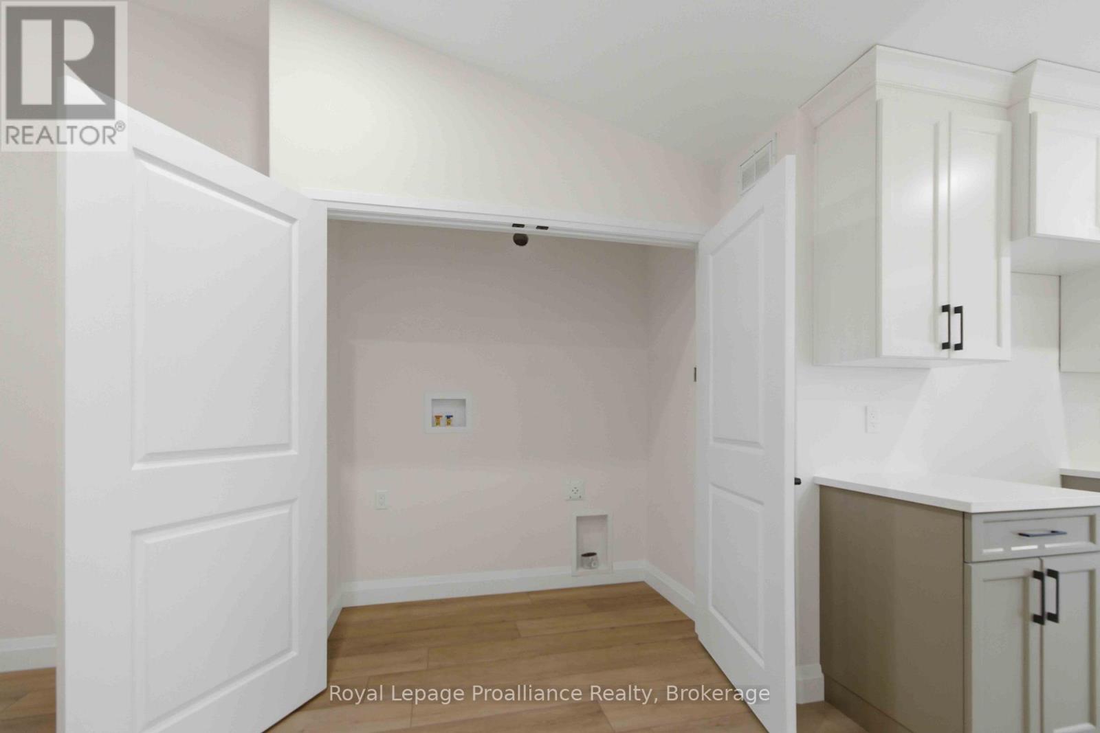 48 MACKENZIE JOHN CRESCENT - 11