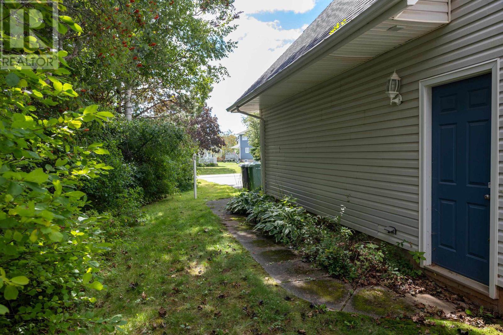 83 Kennedy Drive - 8
