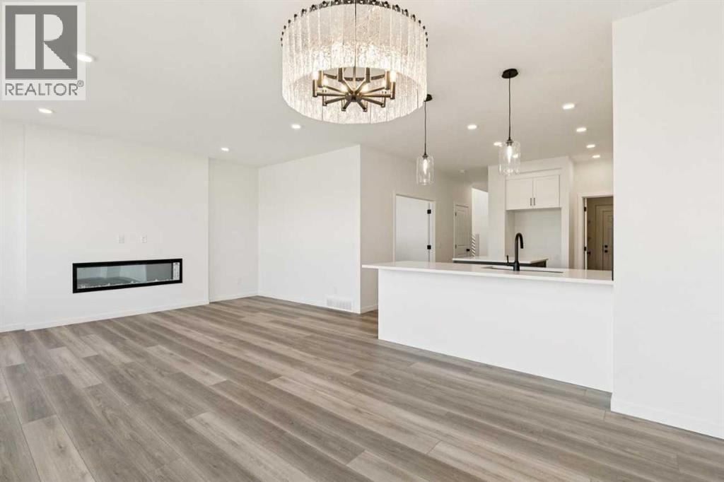 Listing photo – 118 Creekstone Place SW, Calgary