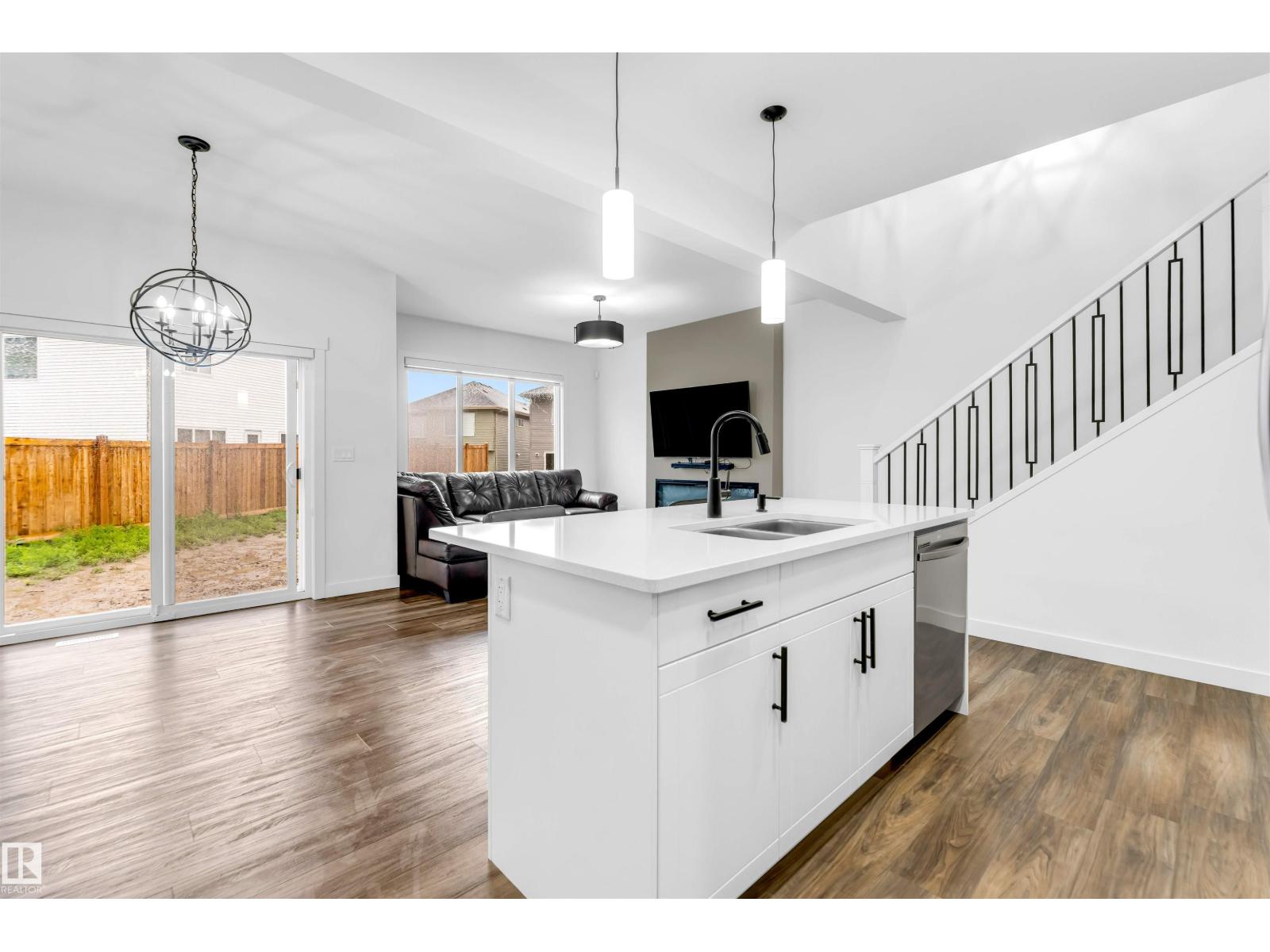 1336 11 AV NW - 24