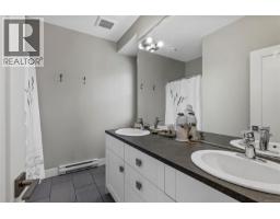Living room - 513 Martina Way, Nanaimo, BC V9T0E2 Photo 8