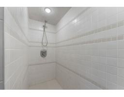Bathroom - 203 Ch. Owl's Landing, L Isle Aux Allumettes, QC J0X1M0 Photo 9
