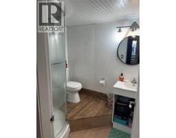 Foyer - 1350 Bentien Road, Kelowna, BC V1X7K3 Photo 9