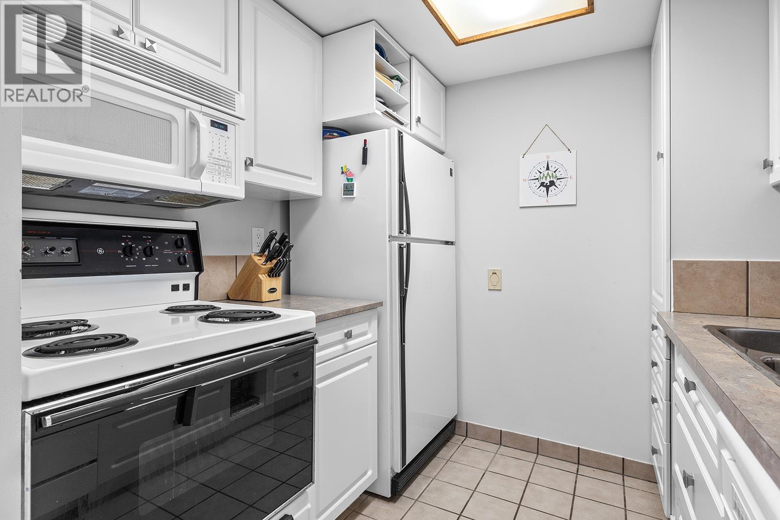 #1 AND 2 7485 Porcupine Road - 26
