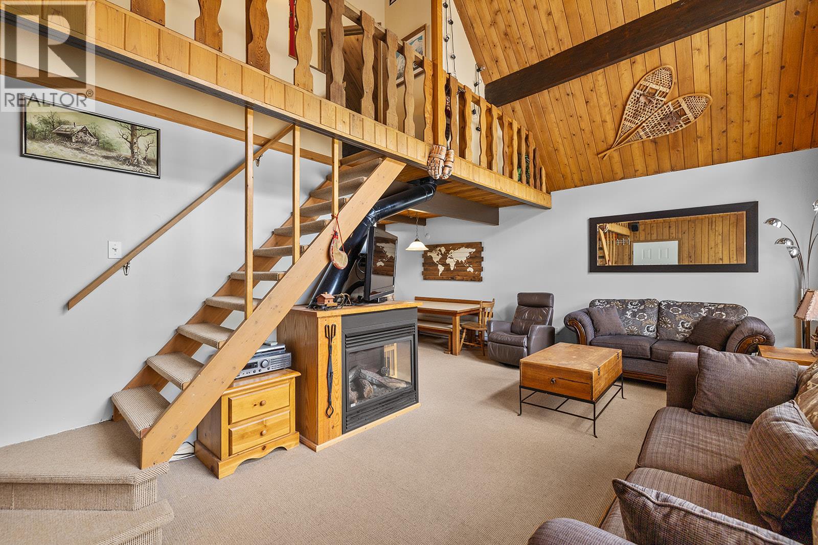 7485 Porcupine Road Unit# 1 and 2, Big White