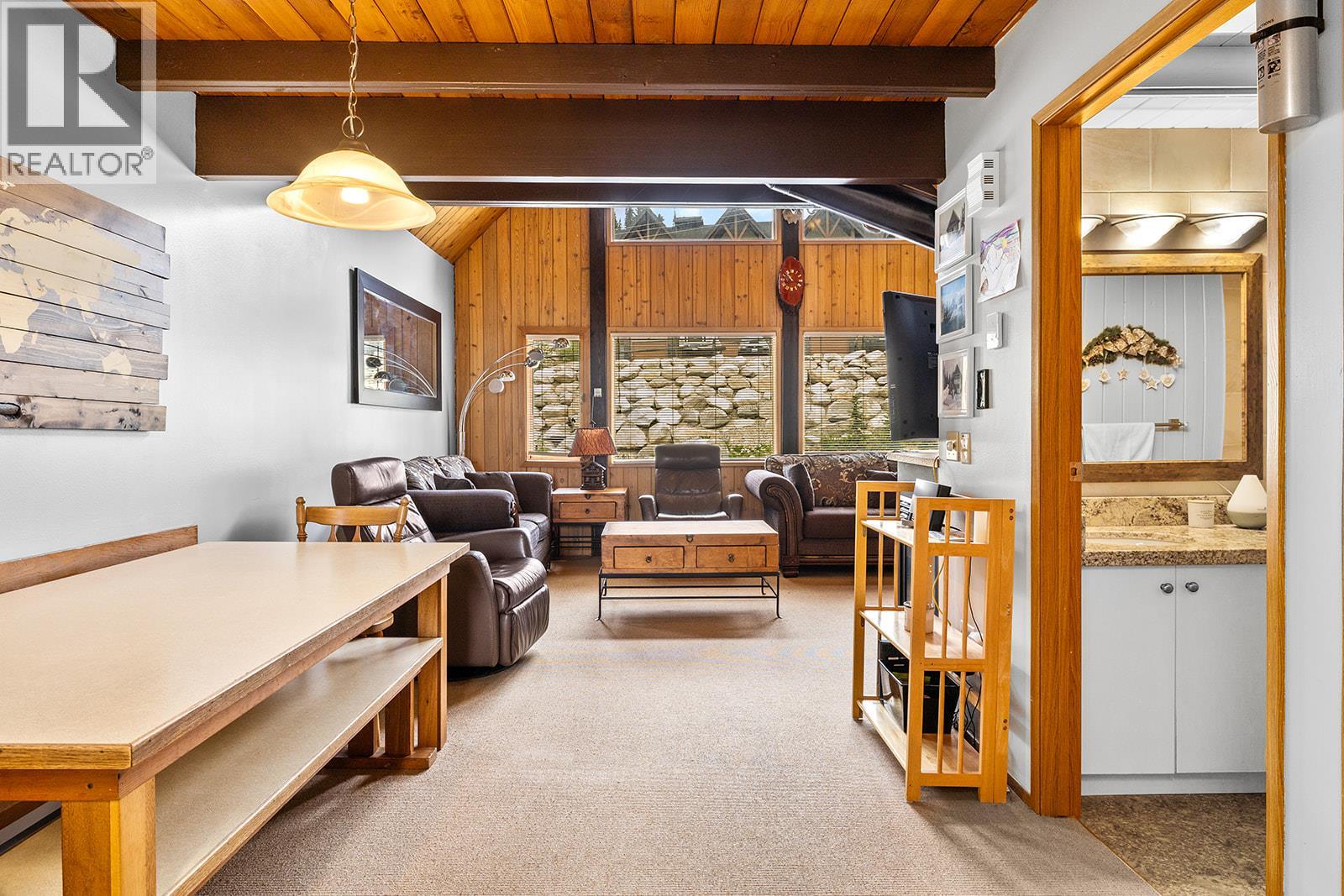 7485 Porcupine Road Unit# 1 and 2, Big White