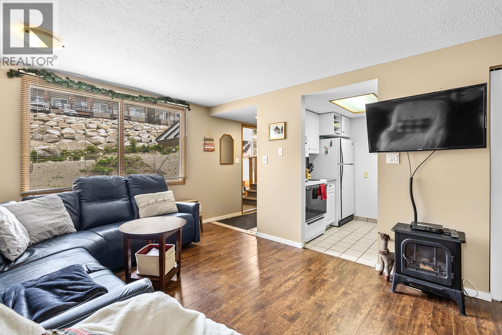 7485 Porcupine Road Unit# 1 and 2, Big White