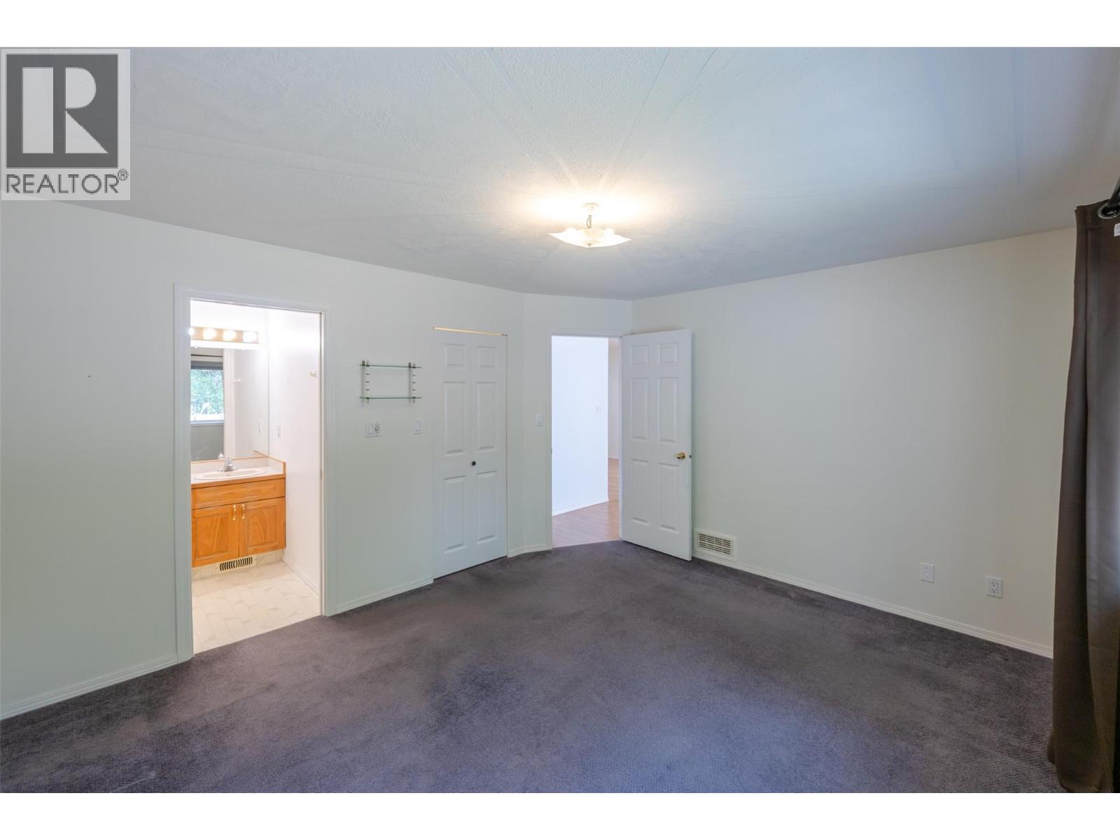 #18 115 REDWING Place - 25