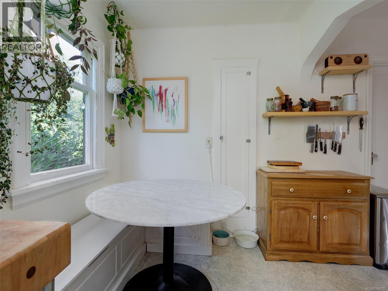 2633 Orchard Ave - Image 11