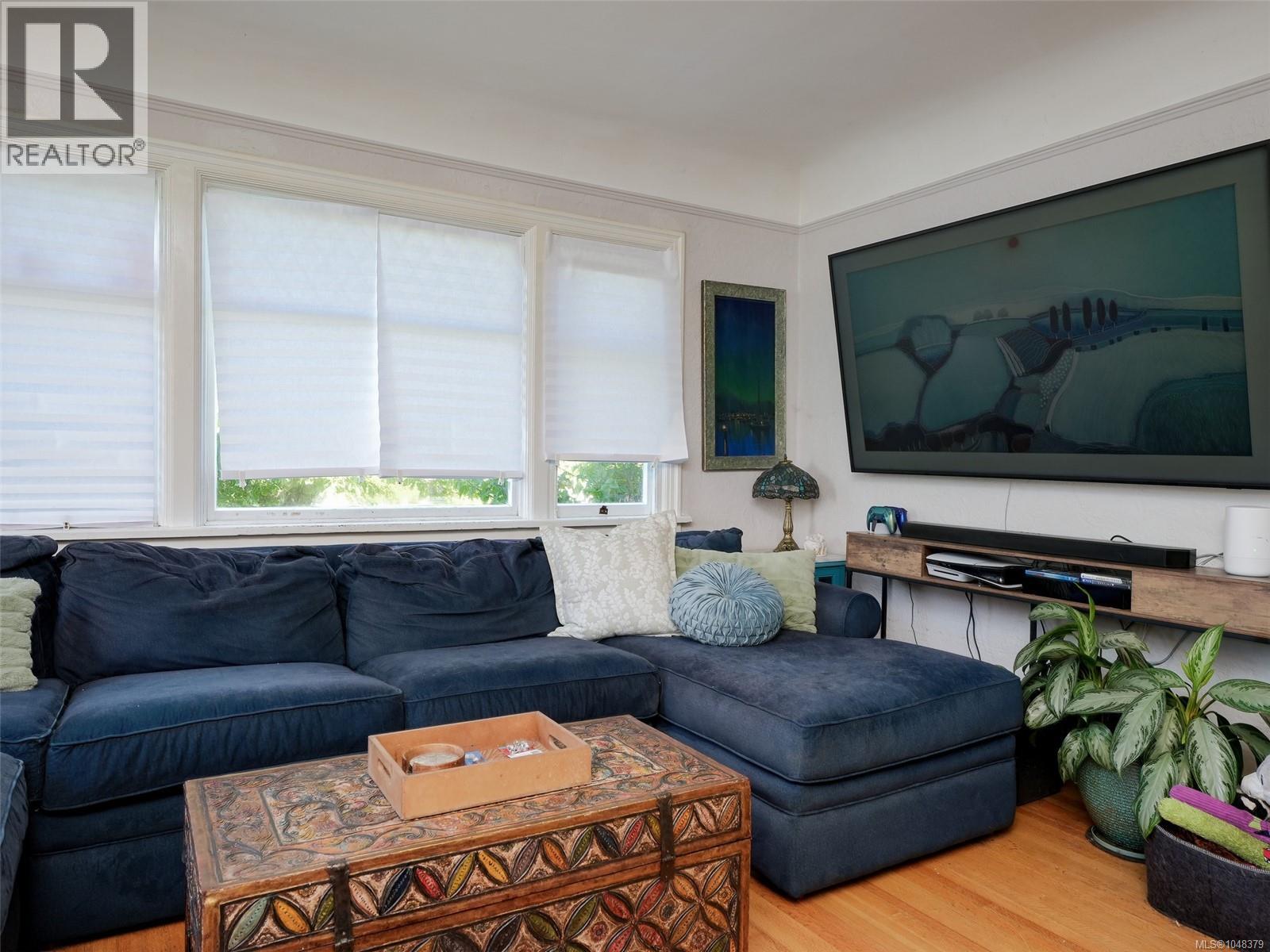 2633 Orchard Ave - Image 5