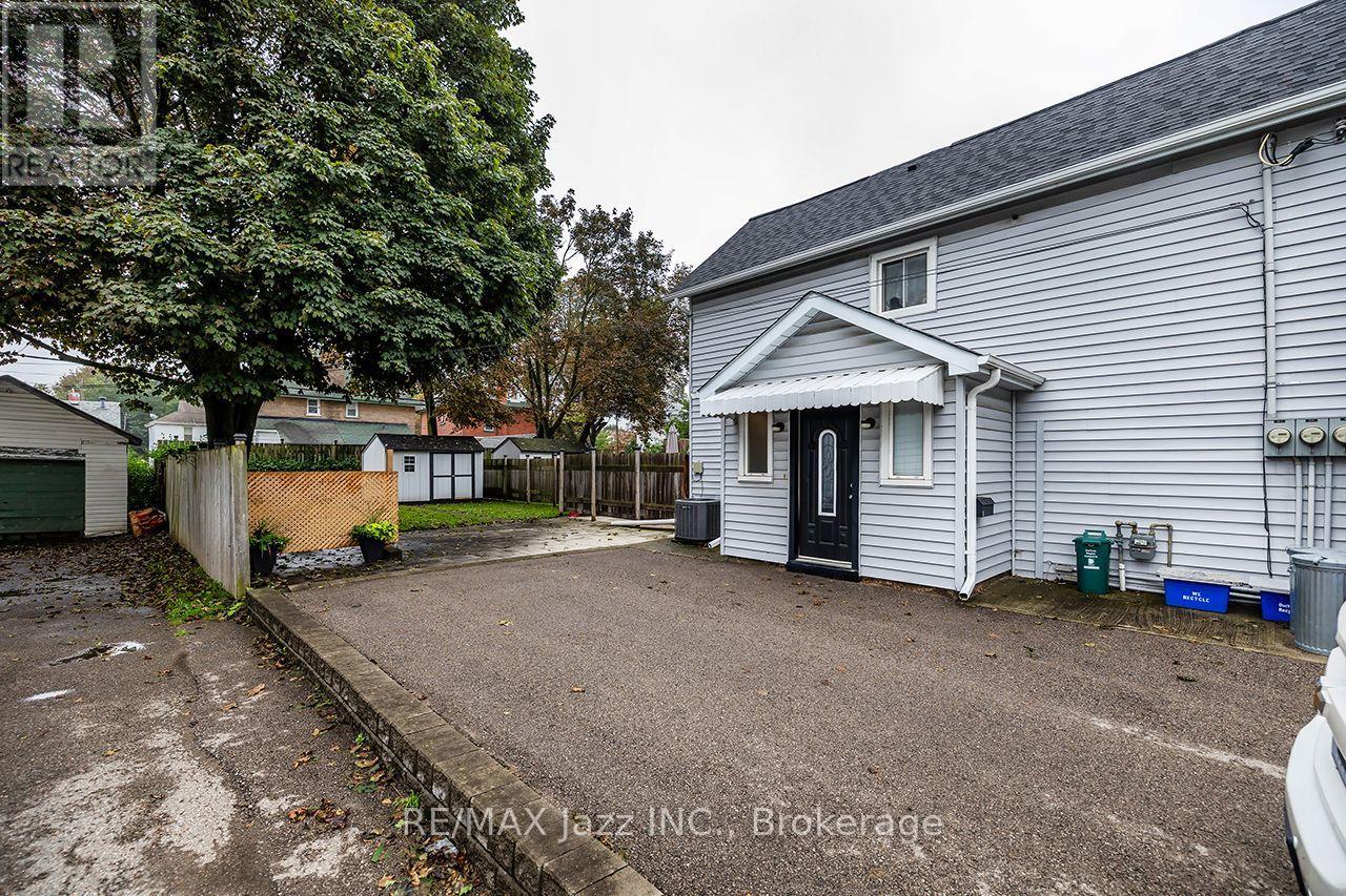 #EAST 97 ADELAIDE AVENUE E - 3