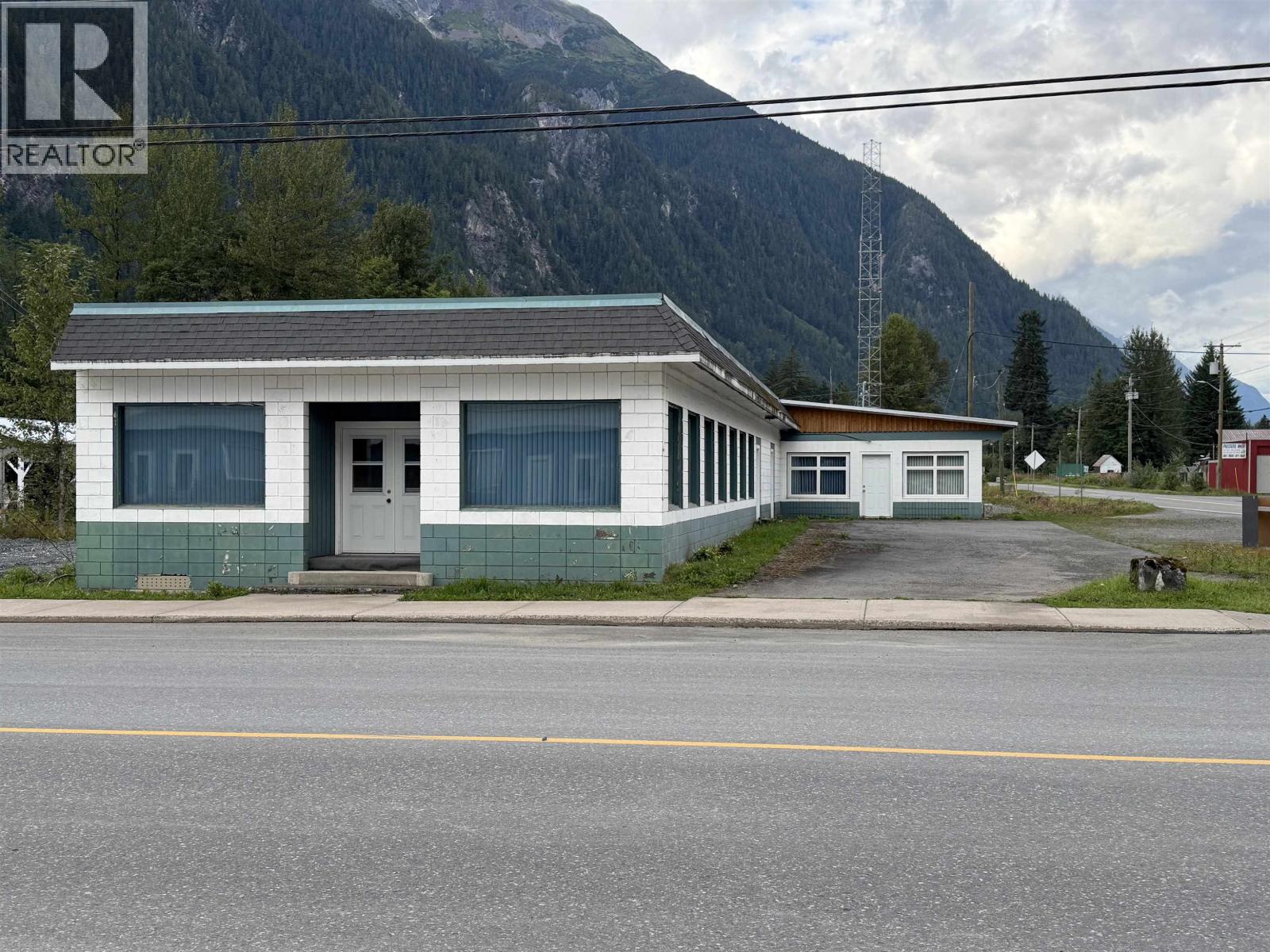 503 CONWAY Street, Stewart