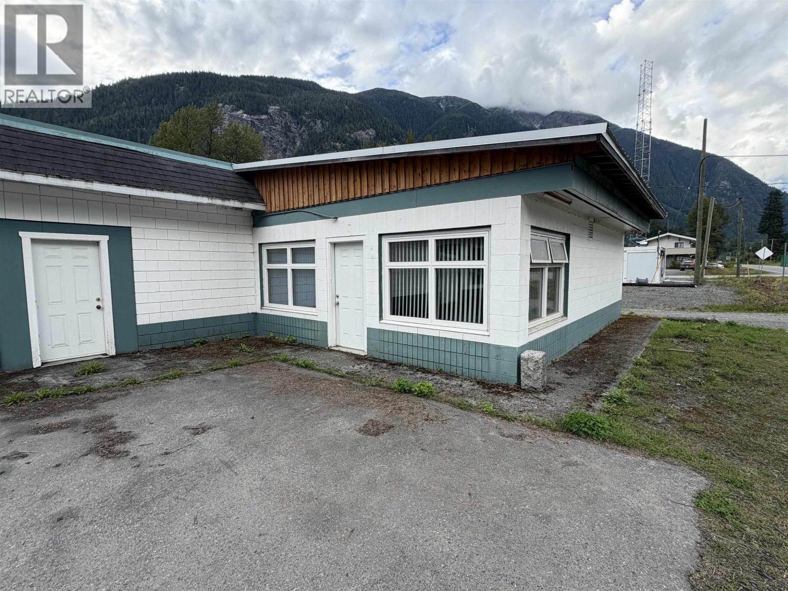 503 CONWAY Street, Stewart