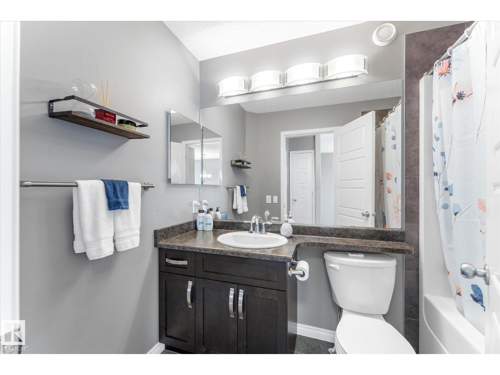 54 WOODHILL LN - 30