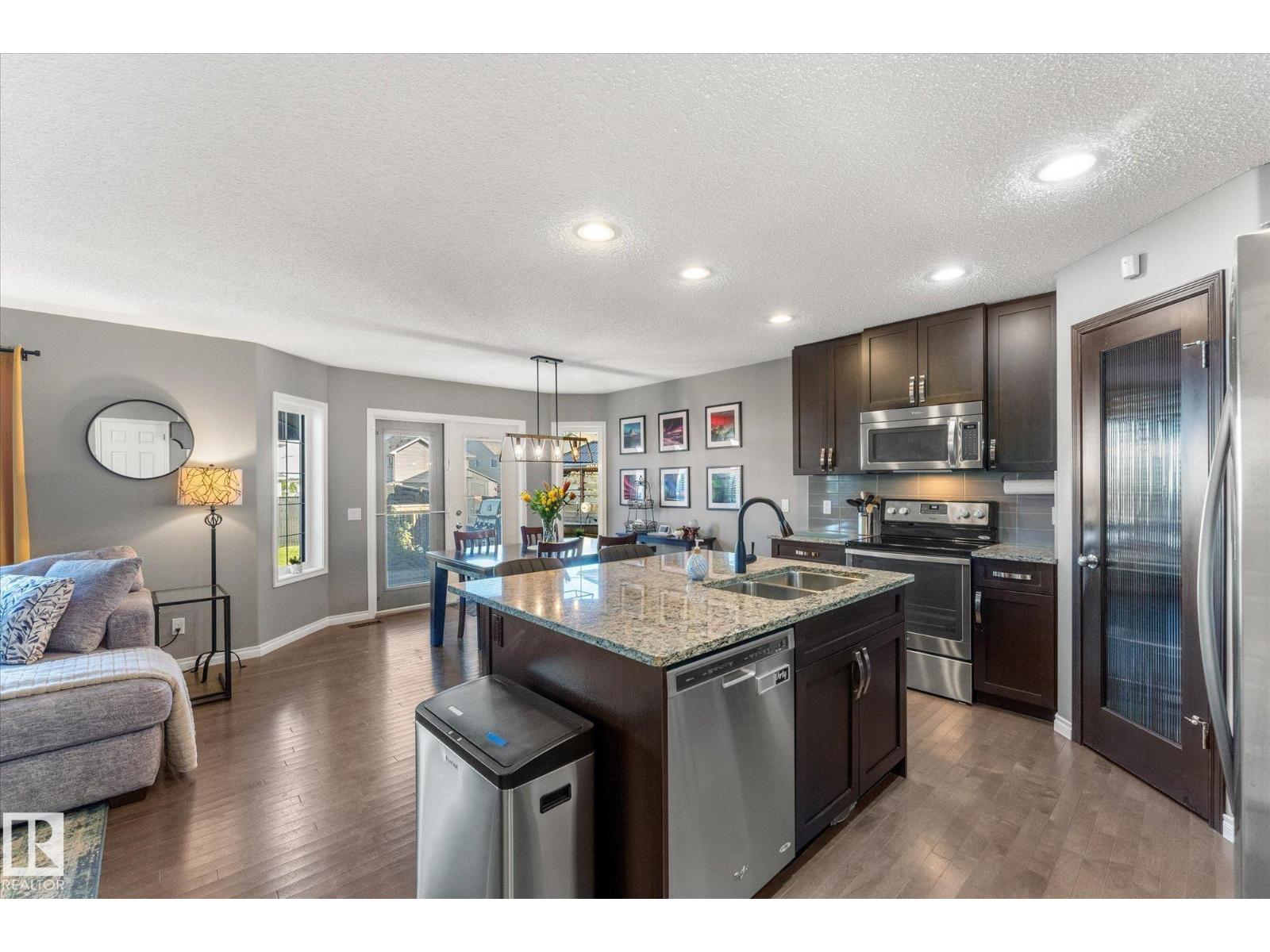 54 WOODHILL LN - 17