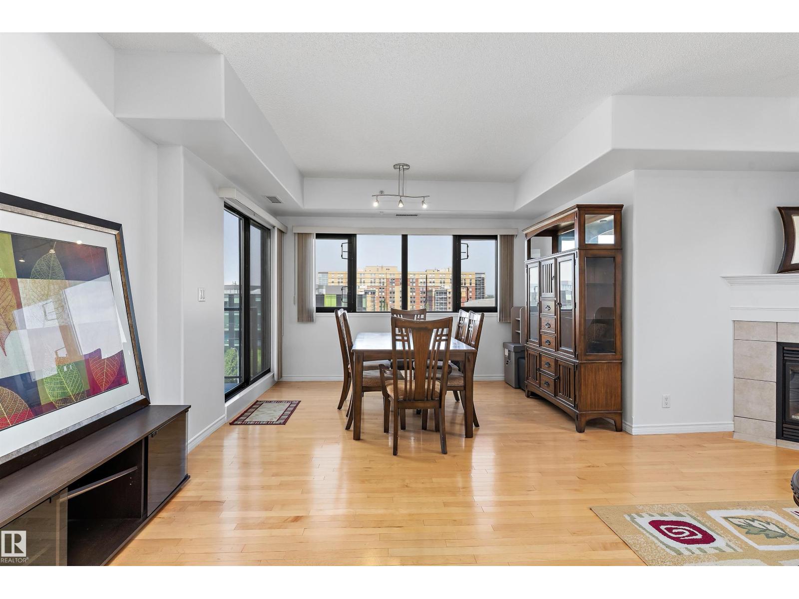 #806 10319 111 ST NW - 19