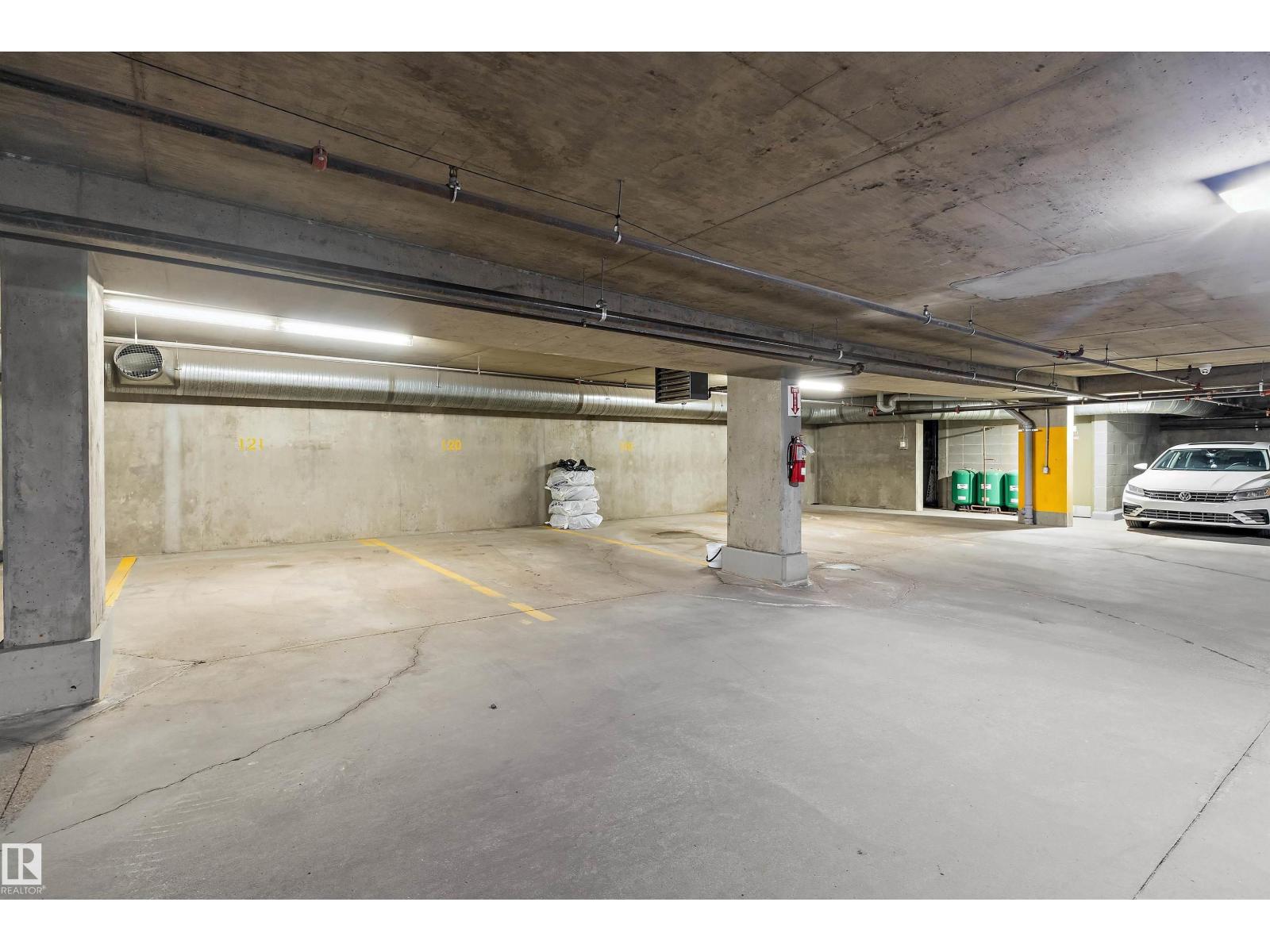 #806 10319 111 ST NW - 34