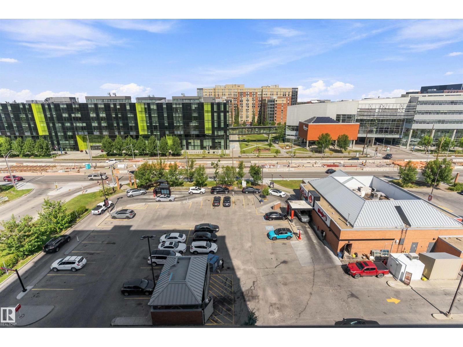#806 10319 111 ST NW - 32