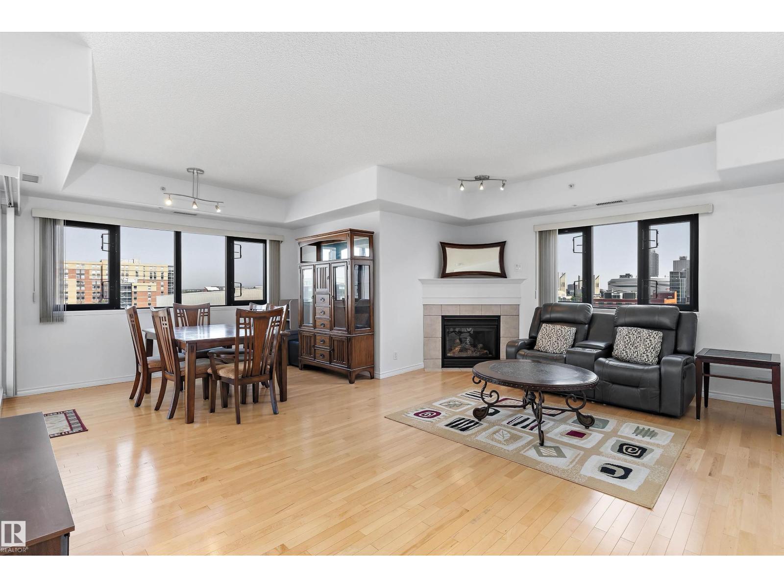 #806 10319 111 ST NW - 18