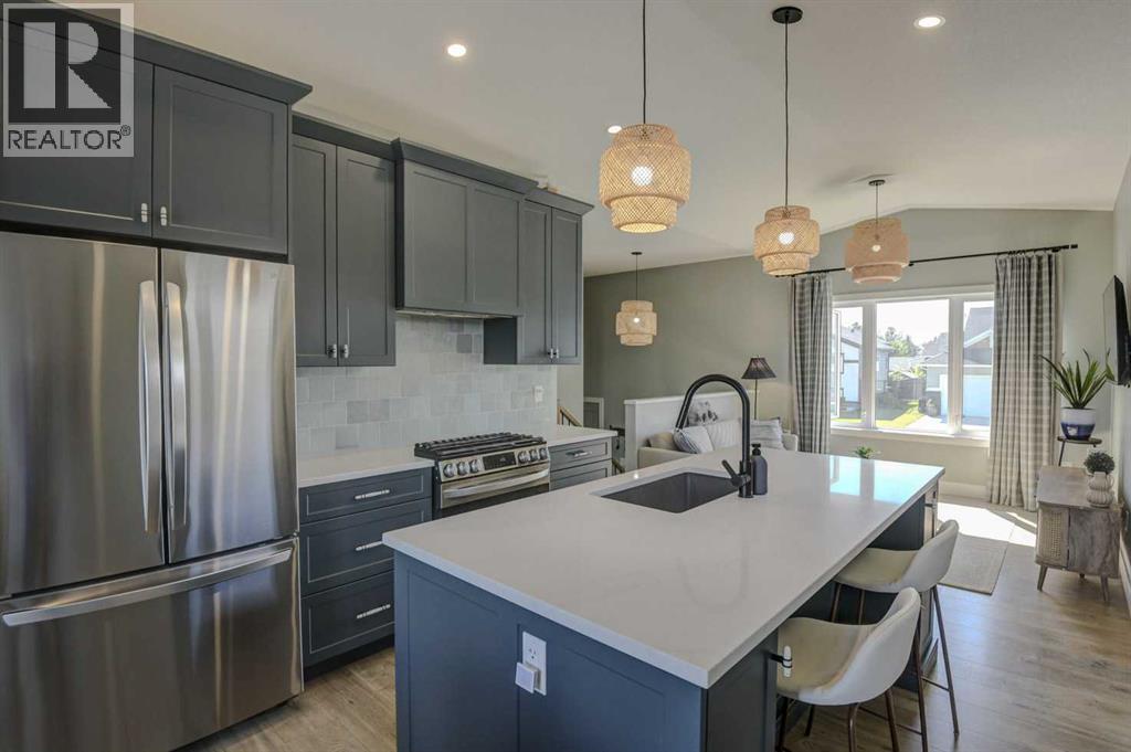 670 Anderson Close NW - 11