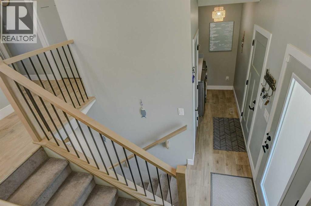 670 Anderson Close NW - 8