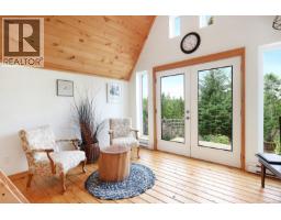 4150 Pinecrest Rd, Denman Island, BC V0R1T0 Photo 17