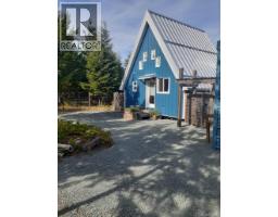 Kitchen - 4150 Pinecrest Rd, Denman Island, BC V0R1T0 Photo 14