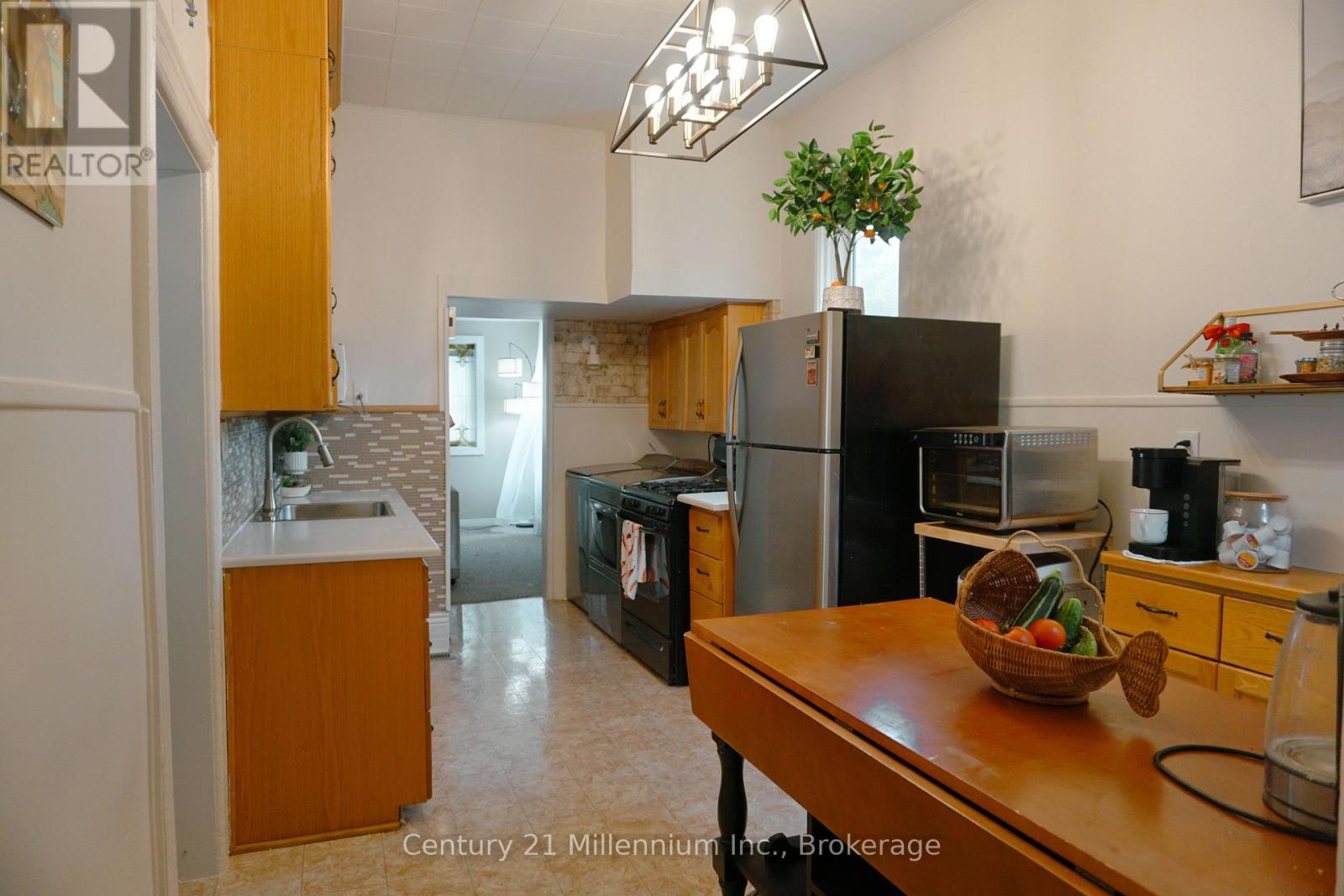 2245 4TH AVENUE W - 7