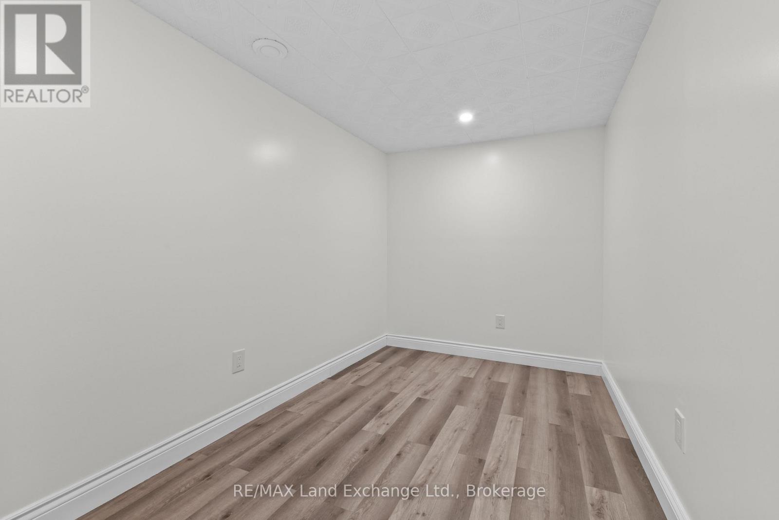 849 SUMPTON STREET - Image 39