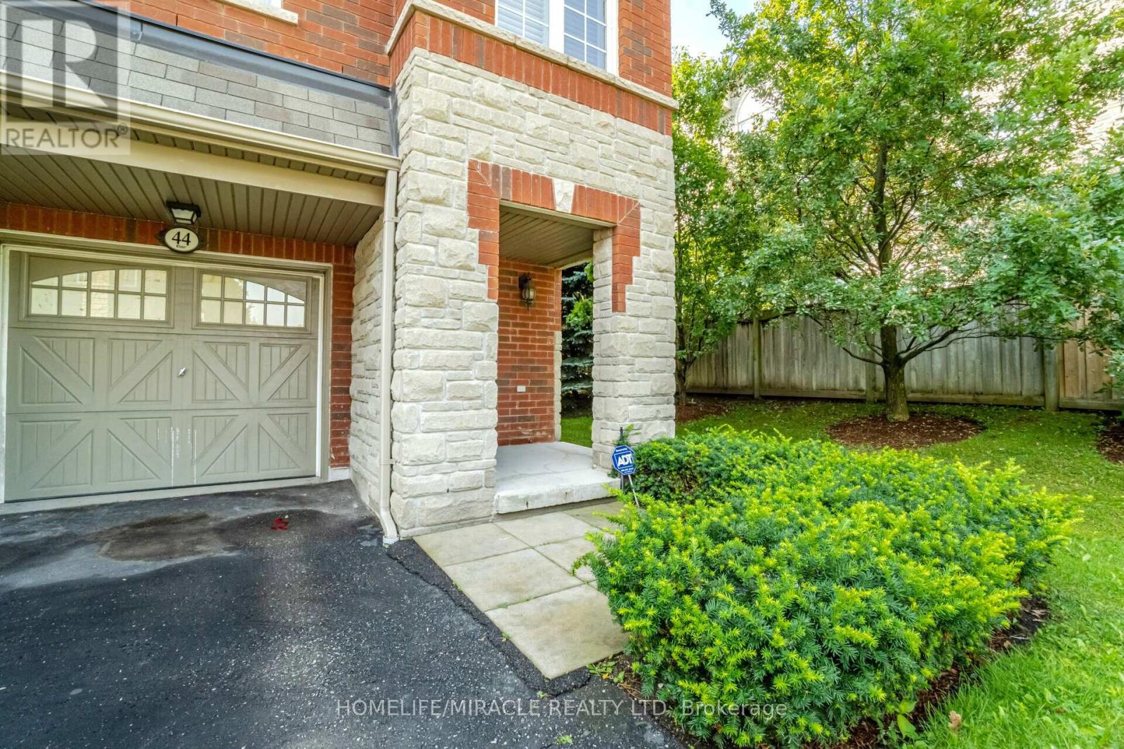 44 - 1701 FINCH AVENUE, Pickering (Village East) — photo 4