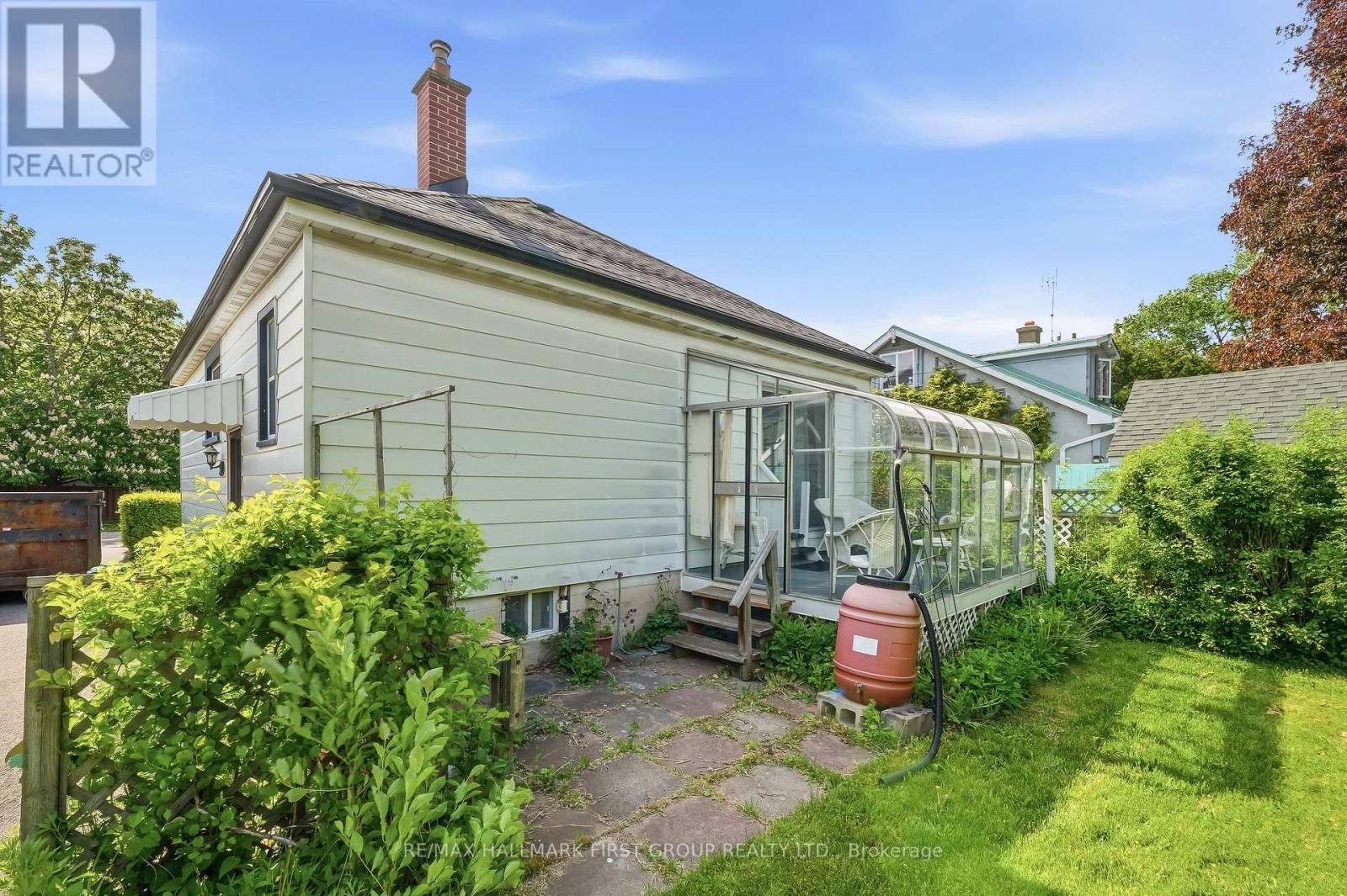 917 GREEN STREET - 22