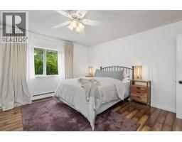 960 Cliff Avenue, Burnaby, BC V5A2J5 Photo 14