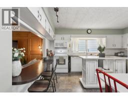 960 Cliff Avenue, Burnaby, BC V5A2J5 Photo 8