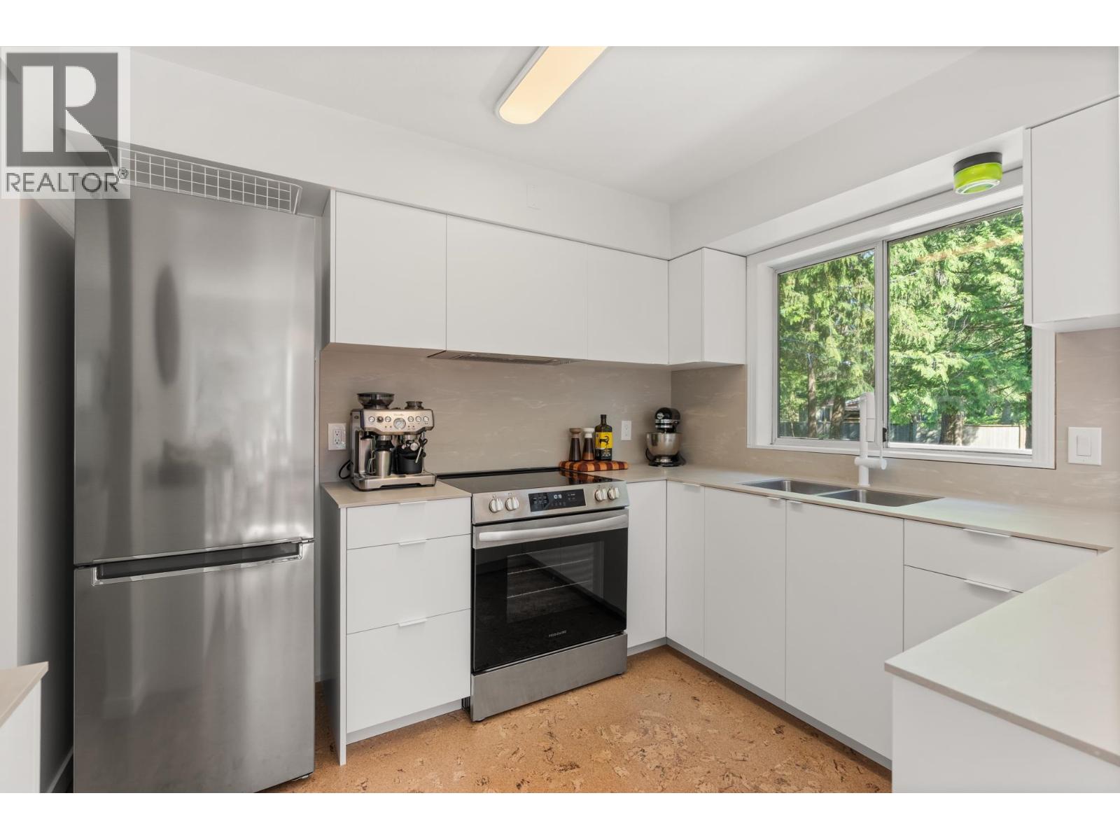 8044 DOGWOOD DRIVE, Halfmoon Bay