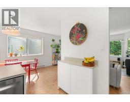 8044 Dogwood Drive, Halfmoon Bay, BC V7Z1A7 Photo 14