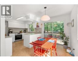 8044 Dogwood Drive, Halfmoon Bay, BC V7Z1A7 Photo 16