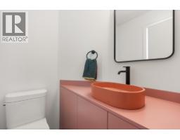 8044 Dogwood Drive, Halfmoon Bay, BC V7Z1A7 Photo 19