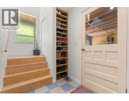 8044 Dogwood Drive, Halfmoon Bay, BC V7Z1A7 Photo 24